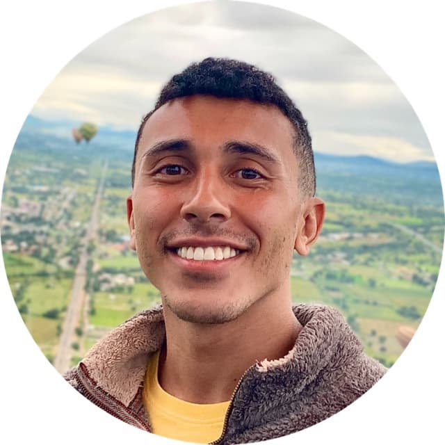 Louie Villaverde, founder of Lead Piranha, headshot