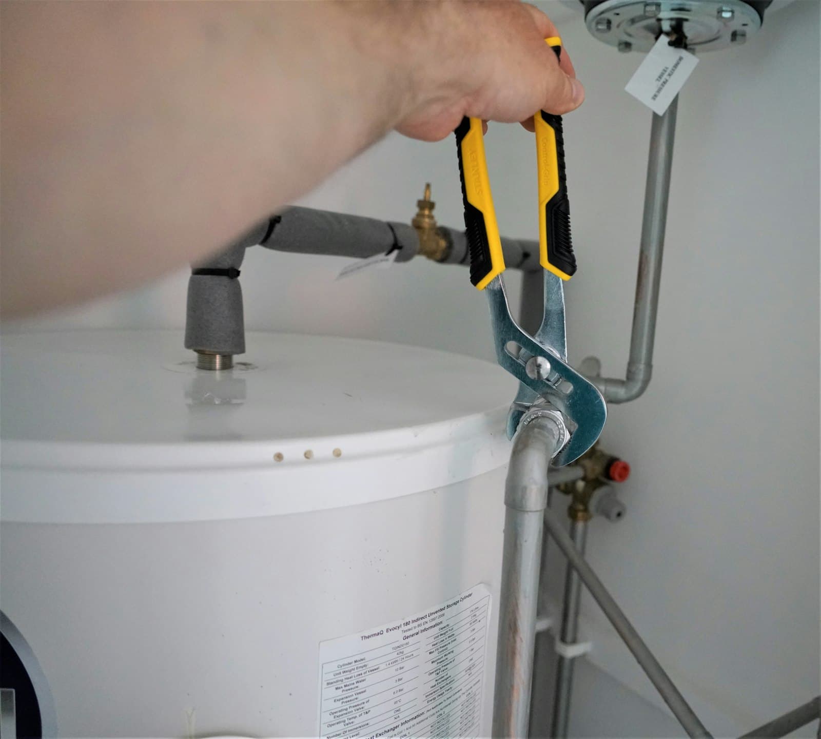 Plumbing Marketing Miami: The Follow-Up That Books Repipes